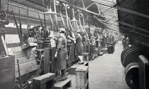 Women-machine-operators-at-Hay-Mills-c.1916 - Webster & Horsfall ...